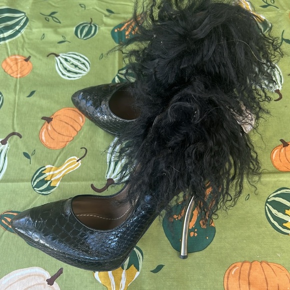 $1900 LANVIN Runway shoes - Picture 6 of 10